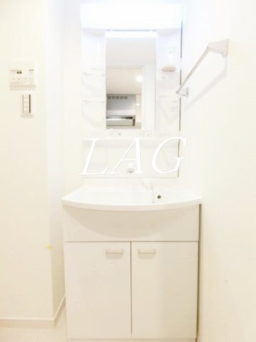 洗面設備　独立洗面台です。