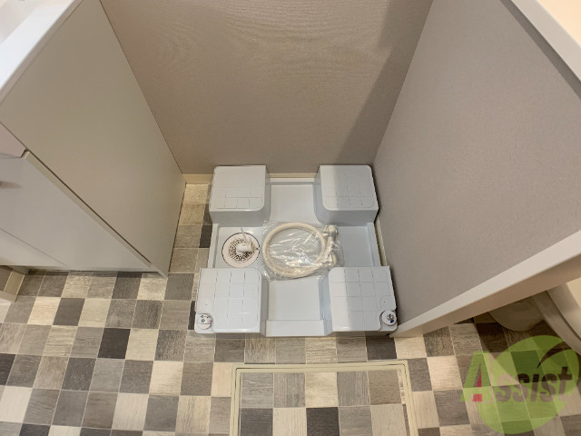 その他設備　洗濯機は浴室出てすぐに設置できます。洗濯物もすぐ洗えますね。