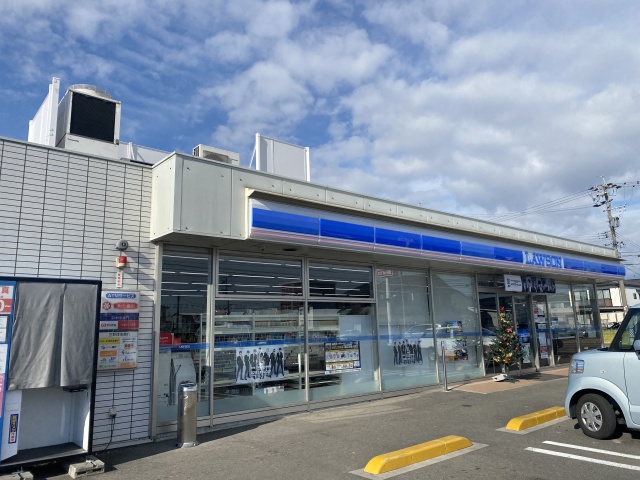 コンビニ　ローソン　岐阜東鶉店（コンビニ）まで440m