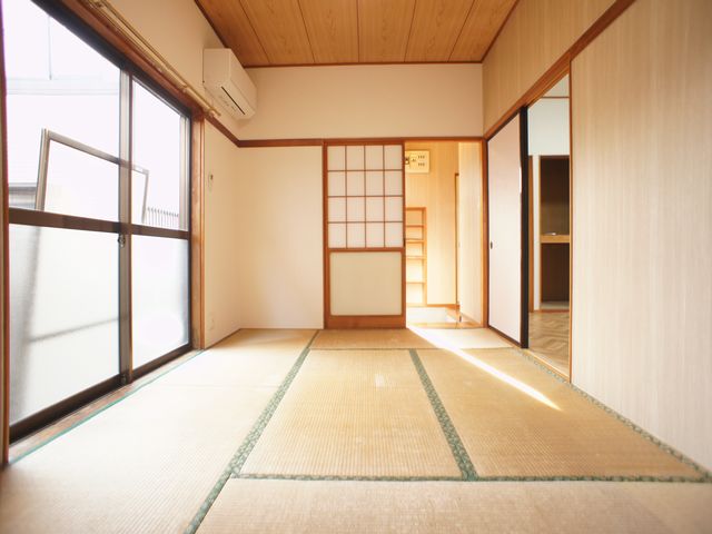 居室・リビング　快適に過ごせるエアコンが付いています♪