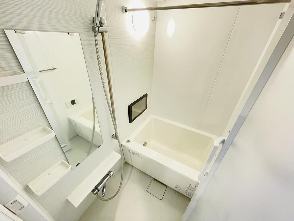 バス・シャワールーム　＊別部屋参考写真です