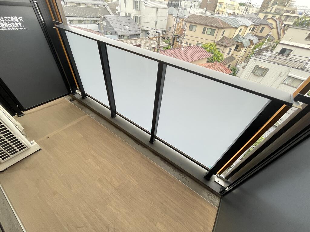 バルコニー　＊別部屋参考写真です