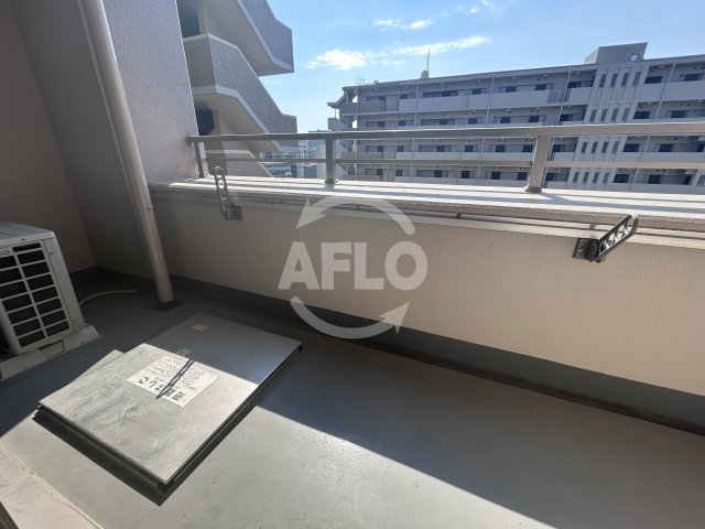 バルコニー　レフィーナカルム江坂　バルコニー