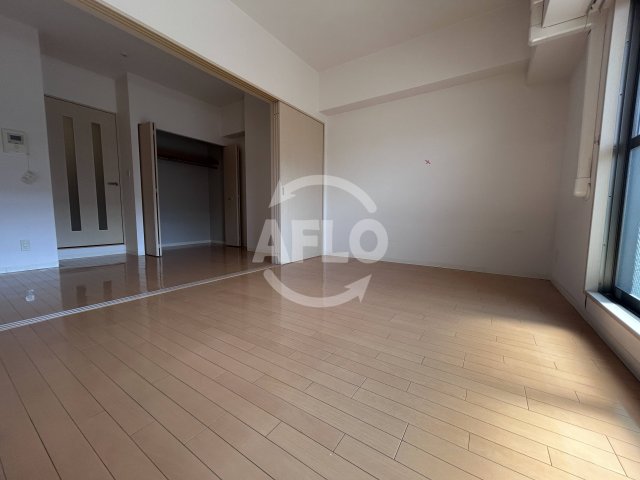 居室・リビング　レフィーナカルム江坂　リビング