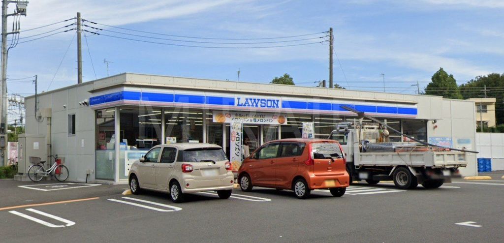 コンビニ　ローソン瀬谷警察署前店（コンビニ）まで290m