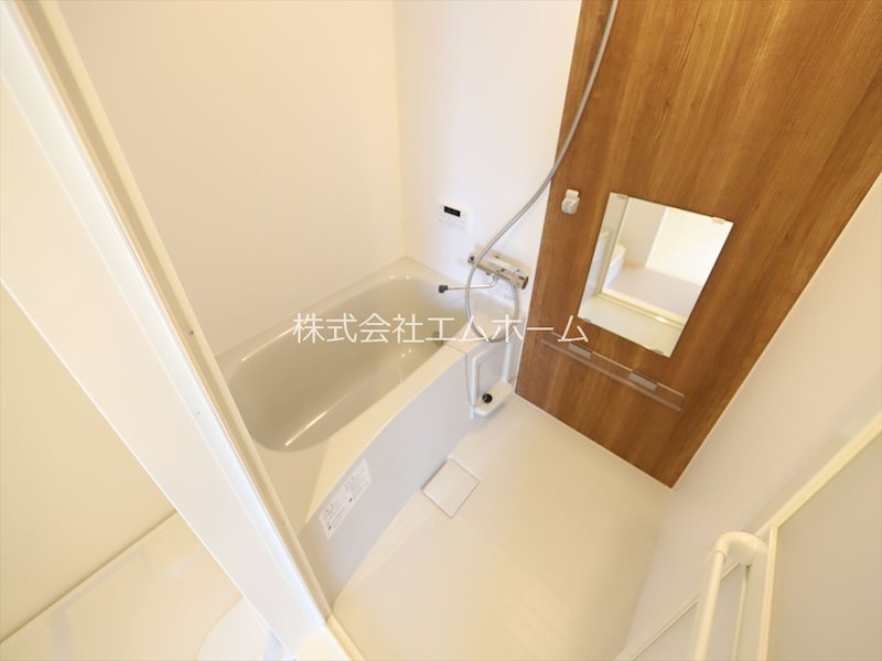 バス・シャワールーム　浴室暖房乾燥機付　追い焚き・オートバス機能付お風呂