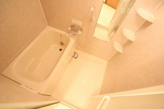 バス・シャワールーム　ゆっくりお風呂に入りたいですね。