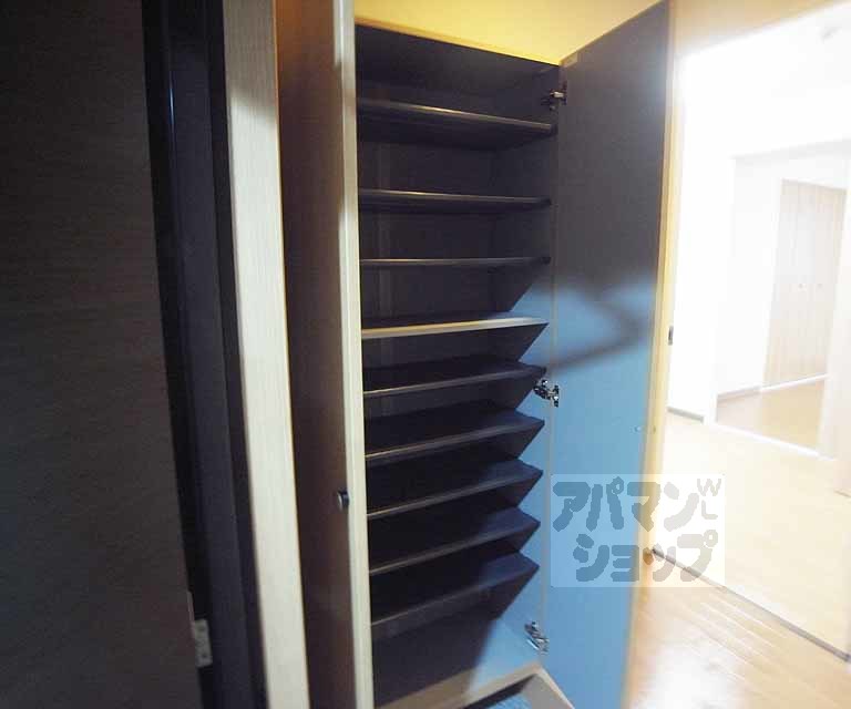 収納　たくさん入る靴箱です。