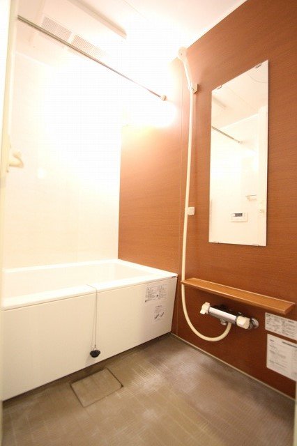 バス・シャワールーム　同物件別号室のものです。