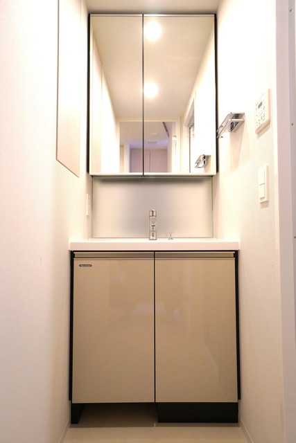 洗面設備　※写真は同タイプ住戸です。