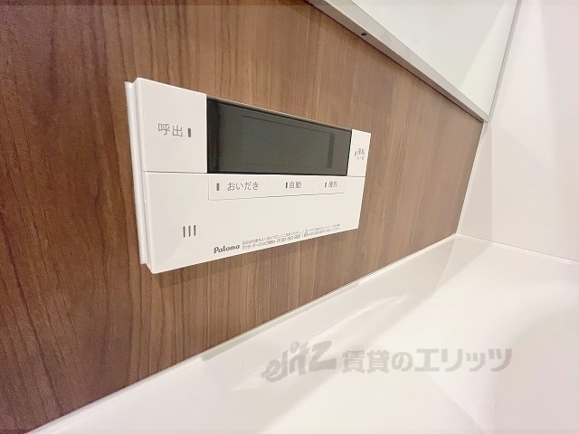 その他設備　給湯器リモコン