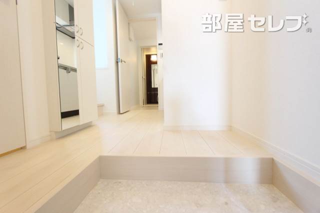 玄関　２号室タイプ