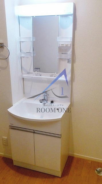 洗面設備　独立洗面台です。