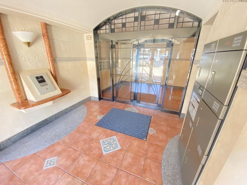 エントランス　エントランス