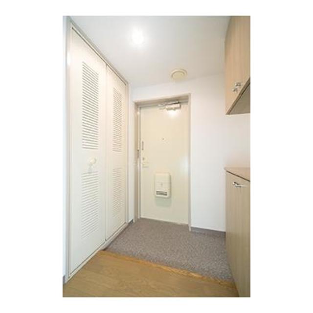 玄関　※写真は同タイプ住戸です。