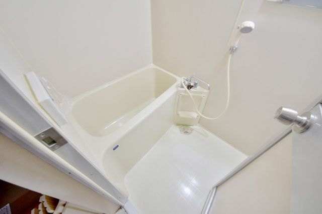 バス・シャワールーム　★追い焚き機能付きバスルーム★