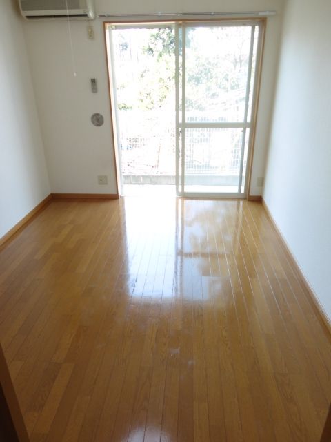 居室・リビング　★開放感のある室内★