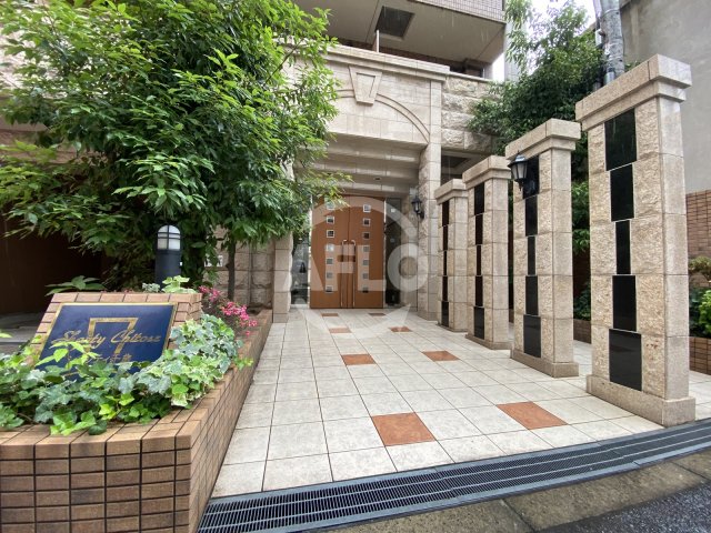 エントランス　シャンティ千歳　エントランス