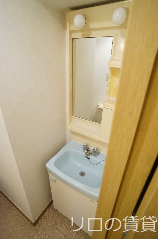 洗面設備　同型タイプ