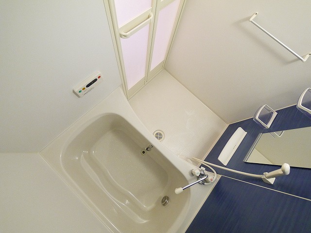 バス・シャワールーム　ゆったり過ごせるお風呂です