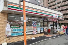 コンビニ　セブンイレブン横浜神奈川2丁目店（コンビニ）まで364m
