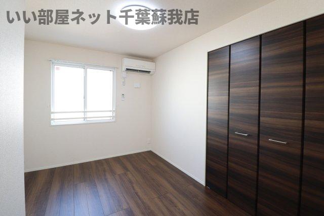 居室・リビング　こちらのリビングで趣味の時間をお楽しみください