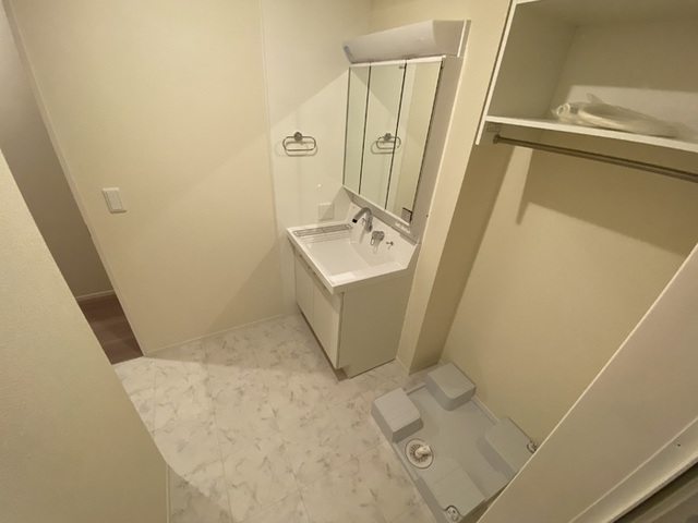 洗面設備　同仕様