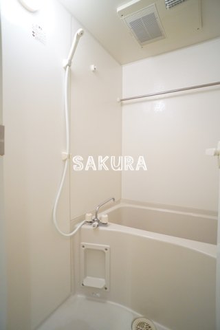 バス・シャワールーム　日々の疲れを癒すお風呂です♪