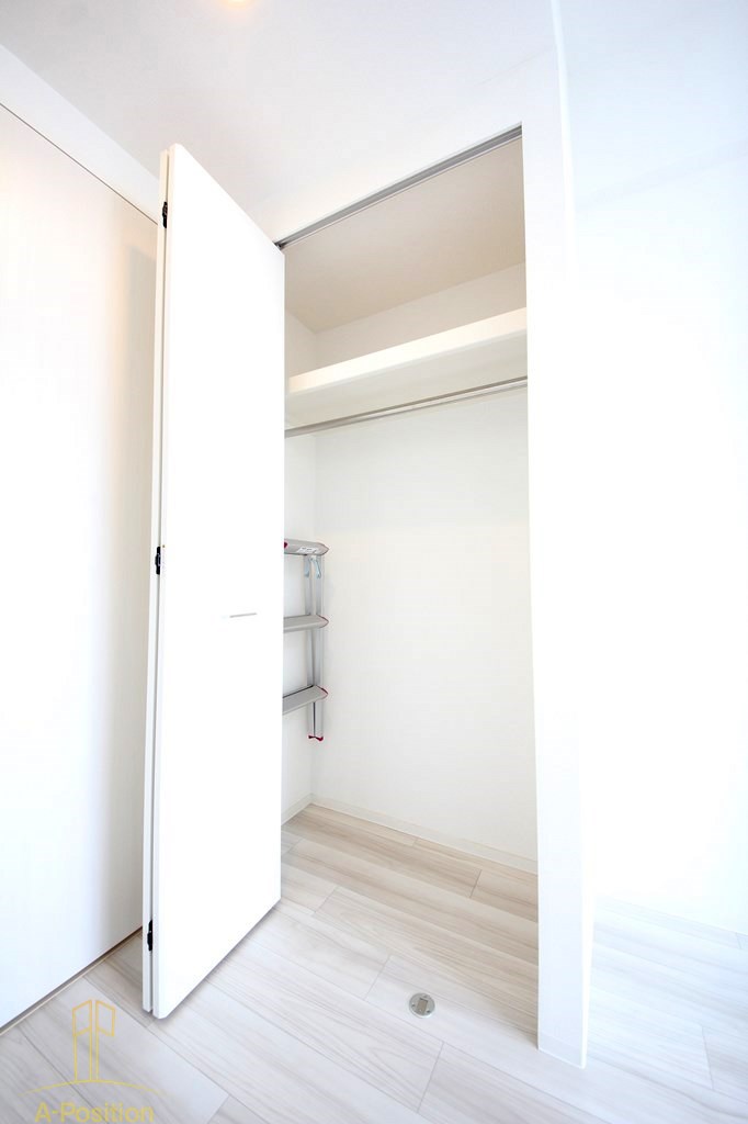 収納　セレニテ京橋クレア