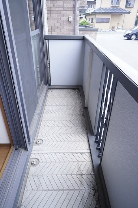 バルコニー　図面と現状に相違がある場合には現状を優先