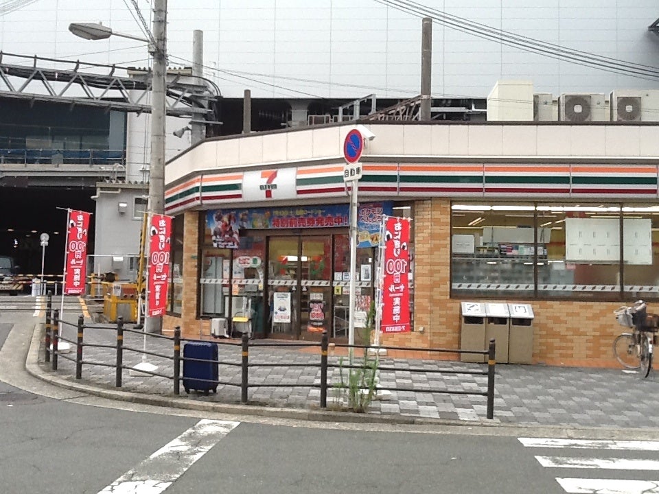 コンビニ　セブン-イレブン 大阪宮原１丁目店（コンビニ）まで356m