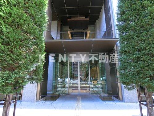 エントランス　エントランス：エントランス     （2019年12月撮影）