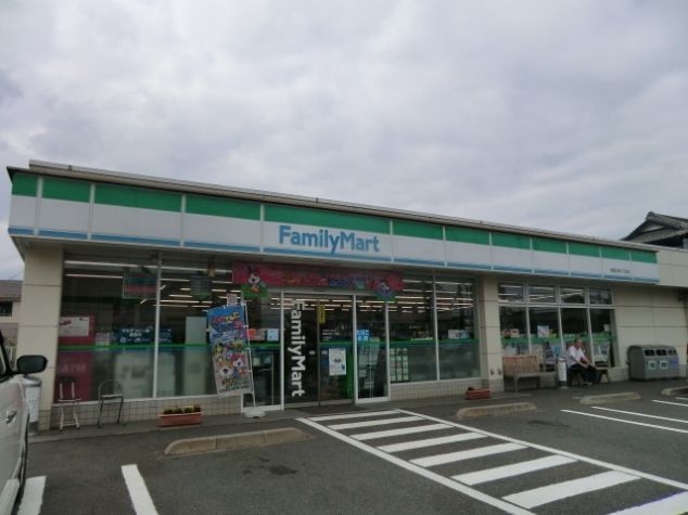 コンビニ　ファミリーマート船橋三咲二丁目店（コンビニ）まで585m