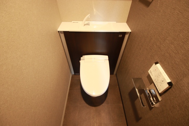 トイレ　※別室の参考写真の為、現況優先です。