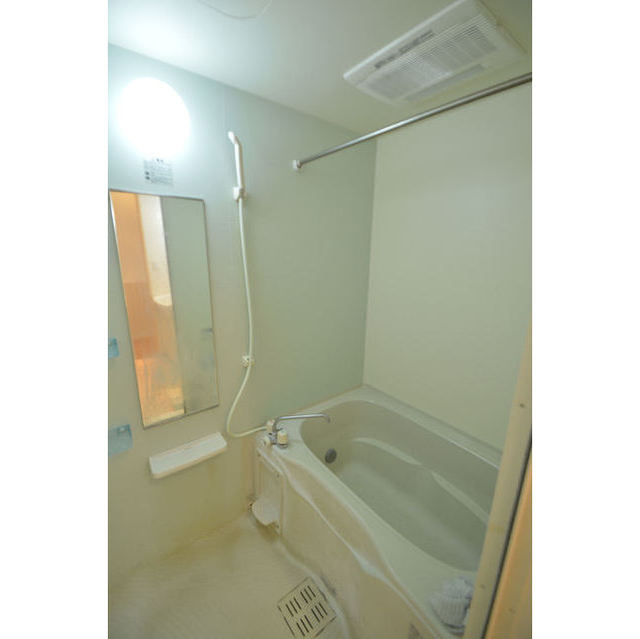 バス・シャワールーム　浴室乾燥機付き