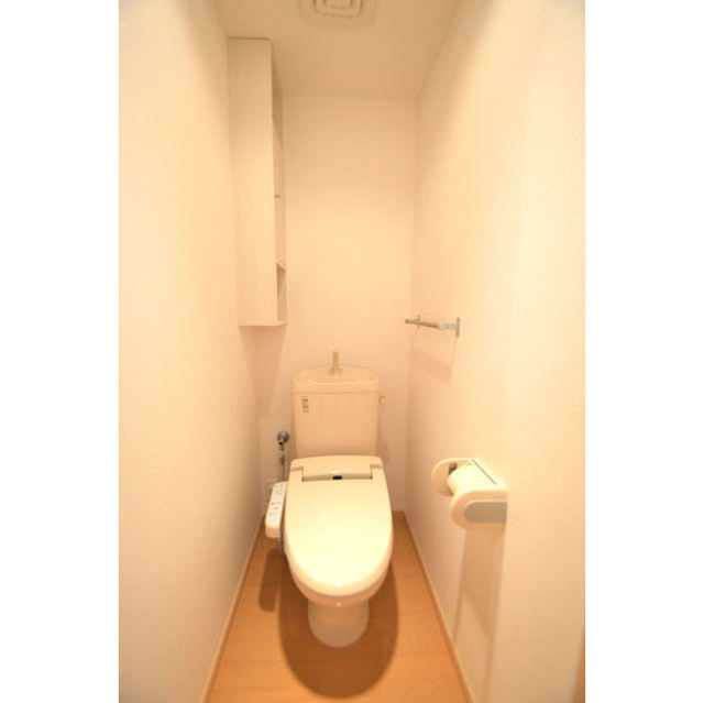 トイレ　温水洗浄便座