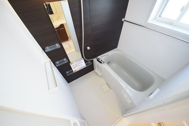 バス・シャワールーム　★追い焚き、浴室乾燥機付のバスルームです★