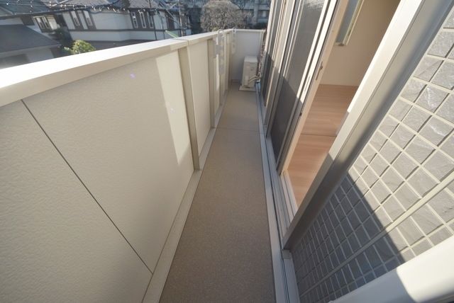 バルコニー　★南向き日当たり良好のバルコニーです★