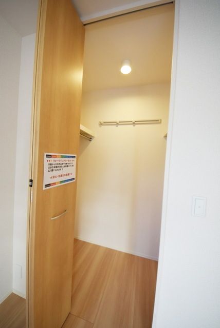 収納　★広々ウォークインクローゼットです★