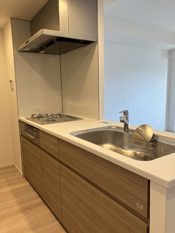 キッチン　コンパクトなキッチンで掃除もラクラク