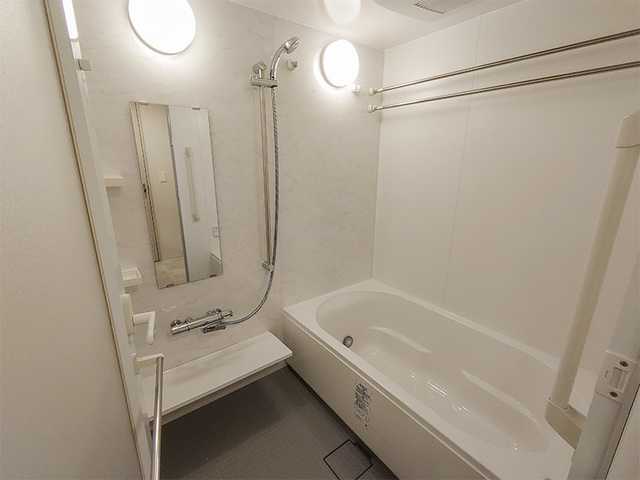 バス・シャワールーム　※写真は同タイプ住戸です。