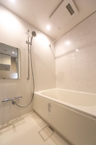 バス・シャワールーム　※写真は同タイプ住戸です。