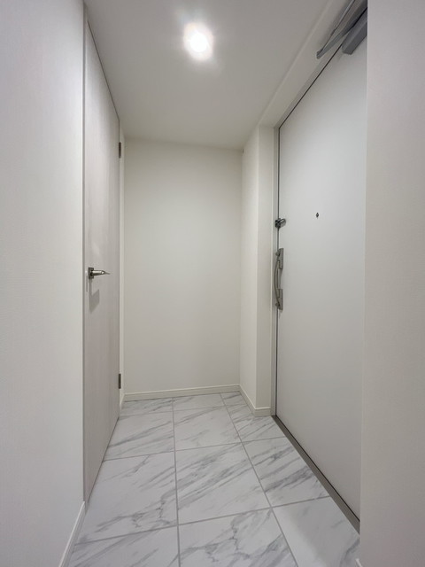 玄関　※写真は同タイプ住戸です。
