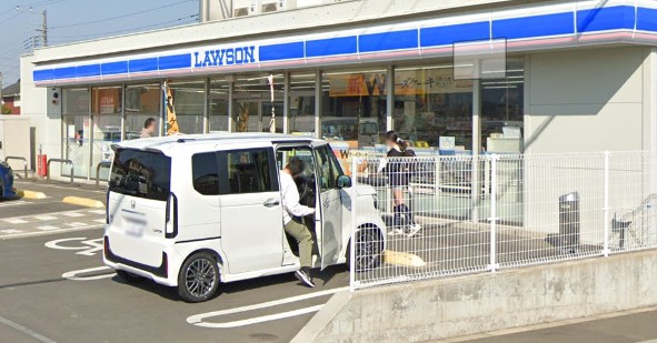 コンビニ　ローソン 伊勢原下谷店（コンビニ）まで1043m