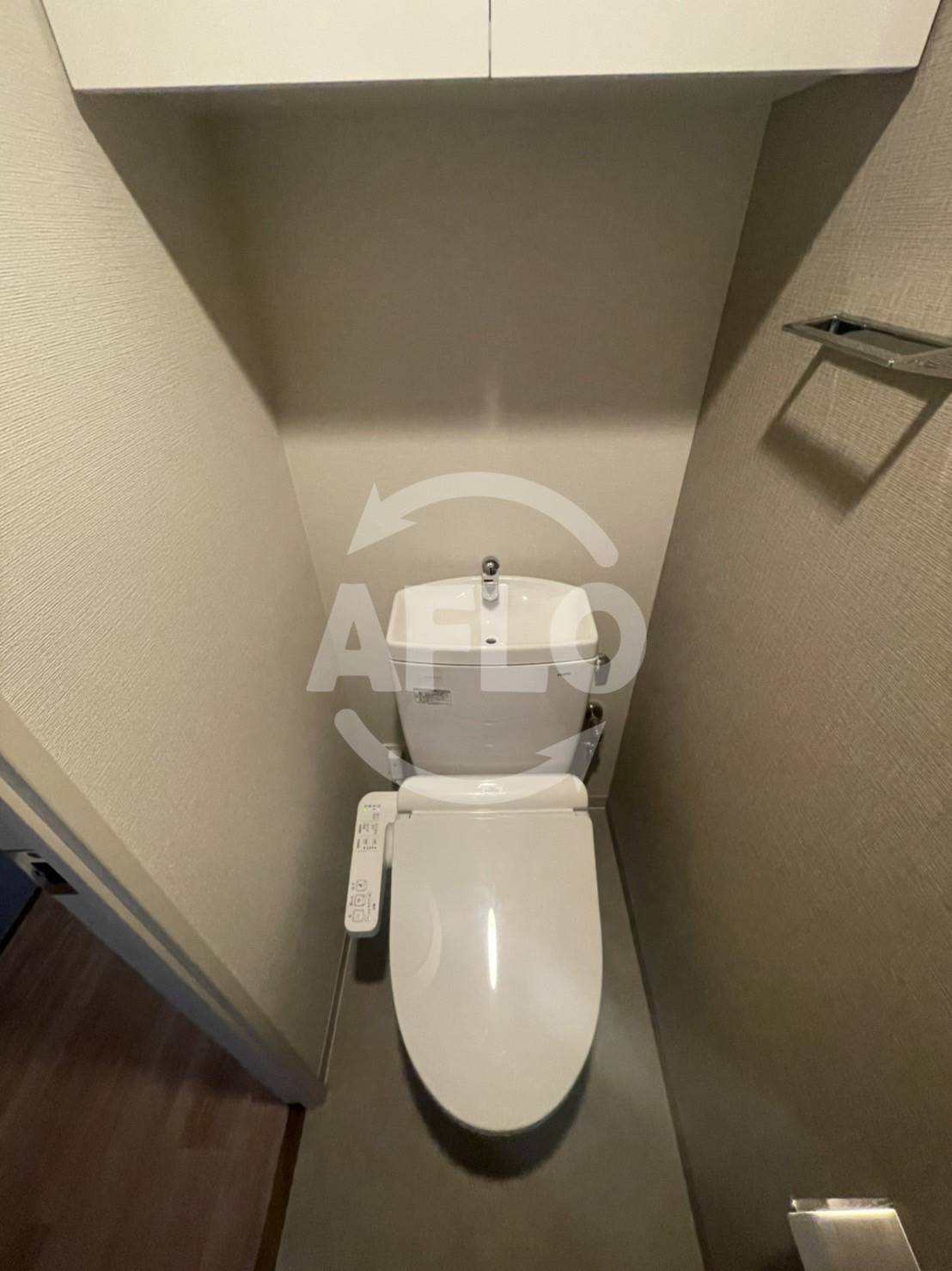 トイレ　アーバネックス京町堀　温水洗浄便座