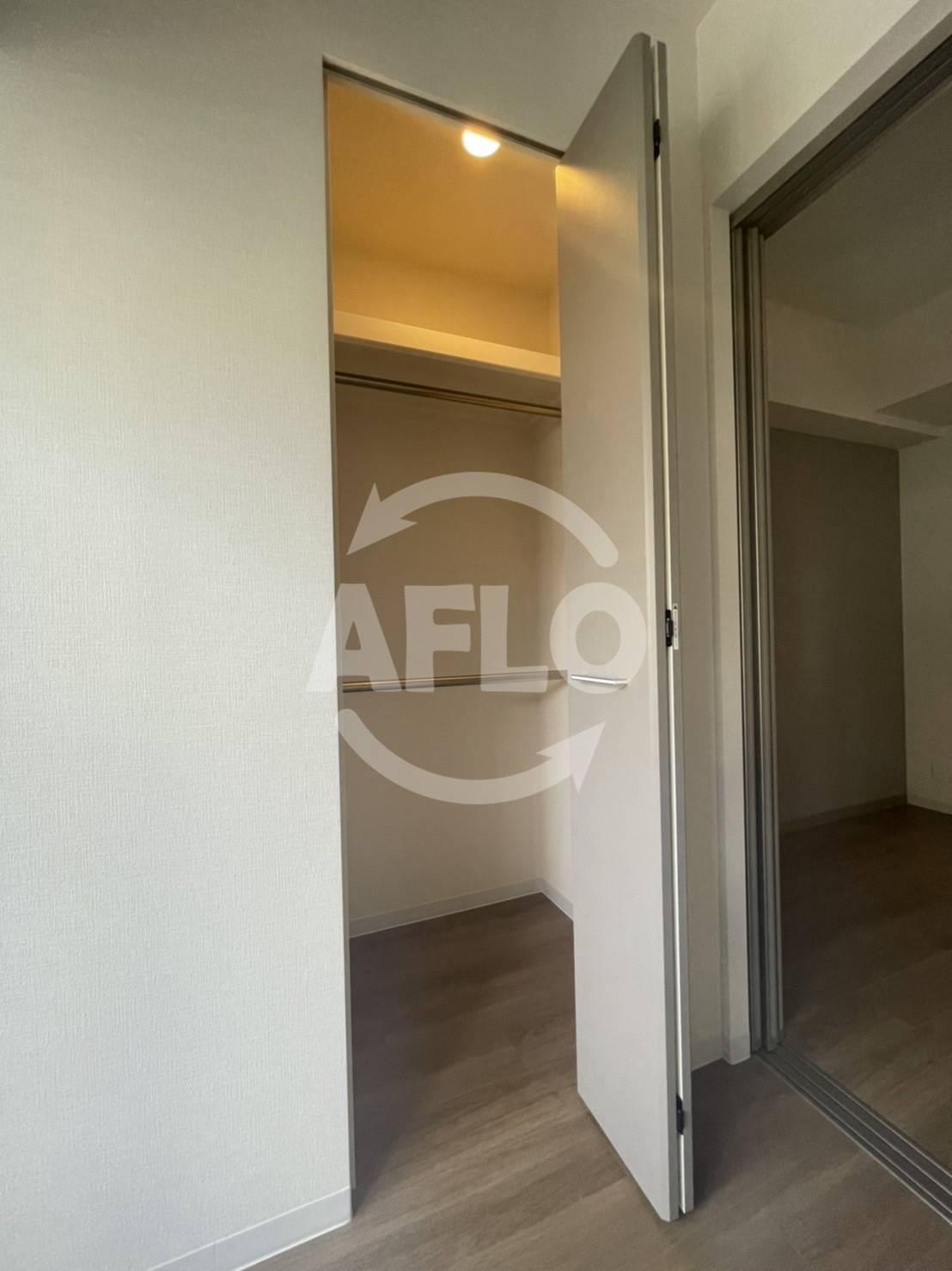 収納　アーバネックス京町堀　クローゼット