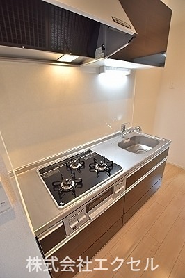 キッチン　便利なガスコンロ付です。