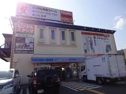 コンビニ　ローソン新御堂筋箕面坊島店（コンビニ）まで493m