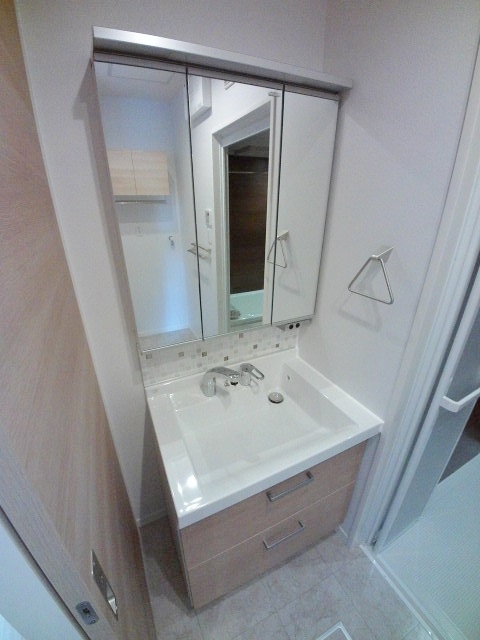 洗面設備　同仕様