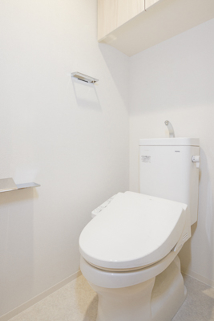 トイレ　※写真は同タイプ住戸です。